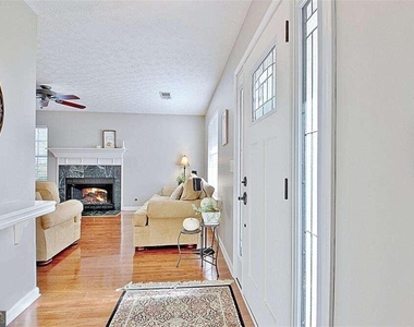 212 Brighton Path - Photo Thumbnail 6