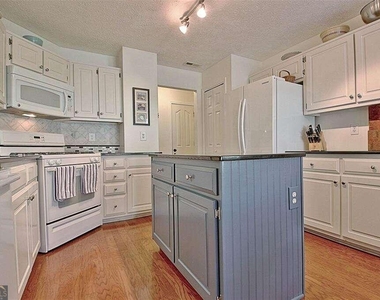 212 Brighton Path - Photo Thumbnail 16