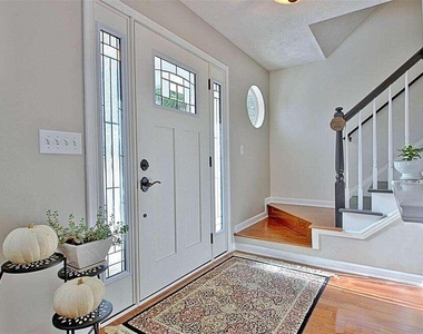 212 Brighton Path - Photo Thumbnail 5