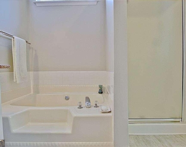 212 Brighton Path - Photo Thumbnail 31