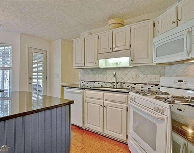 212 Brighton Path - Photo Thumbnail 18
