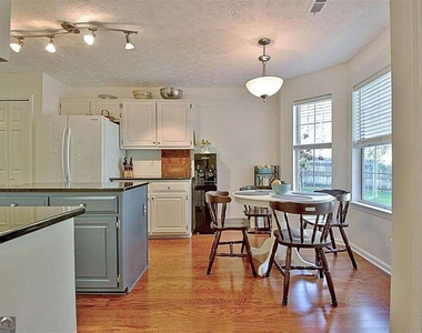 212 Brighton Path - Photo Thumbnail 15