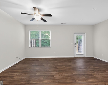 3122 Meadowstone Lane Sw - Photo Thumbnail 5