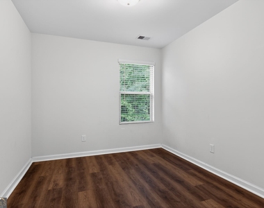 3122 Meadowstone Lane Sw - Photo Thumbnail 10
