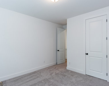 3140 Marabella Circle - Photo Thumbnail 24