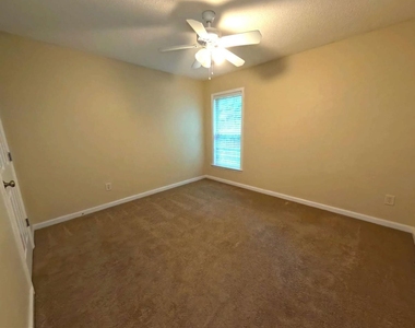 4132 Royal Regency Circle Nw - Photo Thumbnail 10
