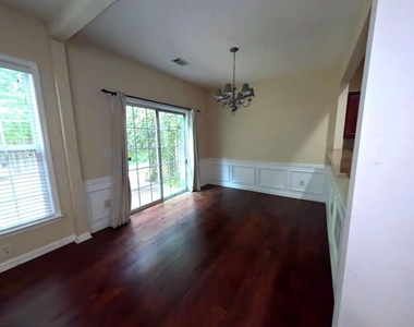 4132 Royal Regency Circle Nw - Photo Thumbnail 3