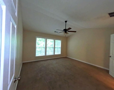 4132 Royal Regency Circle Nw - Photo Thumbnail 5