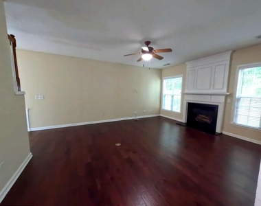 4132 Royal Regency Circle Nw - Photo Thumbnail 2