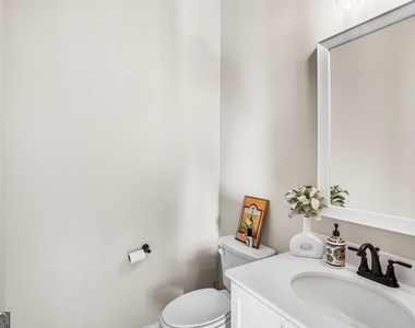 905 Willingham Drive - Photo Thumbnail 4