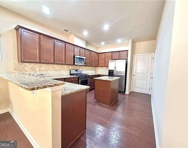 6215 Crested Moss Drive - Photo Thumbnail 7