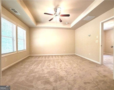 6215 Crested Moss Drive - Photo Thumbnail 15