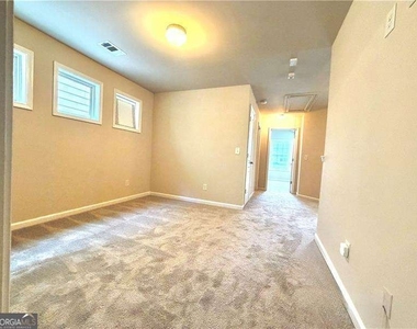 6215 Crested Moss Drive - Photo Thumbnail 22