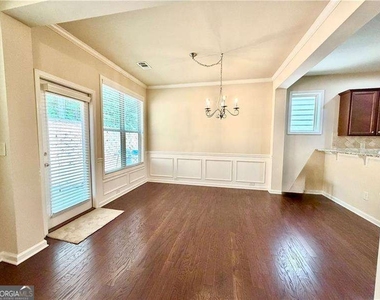 6215 Crested Moss Drive - Photo Thumbnail 4