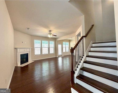 6215 Crested Moss Drive - Photo Thumbnail 2