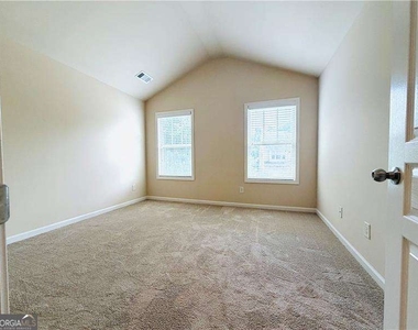 6215 Crested Moss Drive - Photo Thumbnail 26