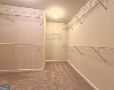 6215 Crested Moss Drive - Photo Thumbnail 19