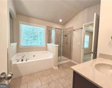 6215 Crested Moss Drive - Photo Thumbnail 17