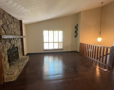 1265 Herrington Road - Photo Thumbnail 2