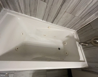 1265 Herrington Road - Photo Thumbnail 23
