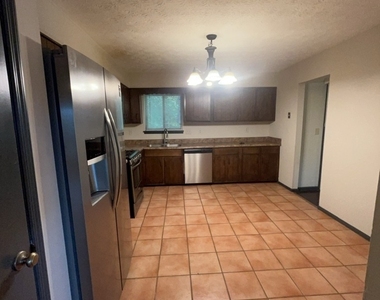 1265 Herrington Road - Photo Thumbnail 13