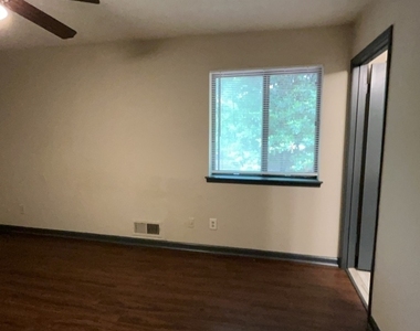 1265 Herrington Road - Photo Thumbnail 18