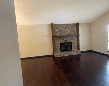 1265 Herrington Road - Photo Thumbnail 4