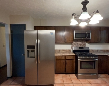 1265 Herrington Road - Photo Thumbnail 12