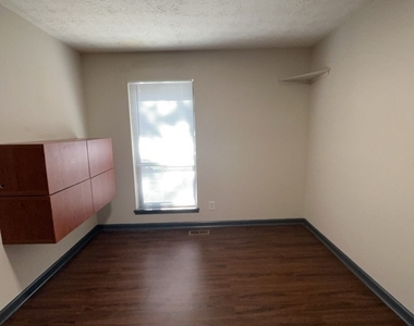 1265 Herrington Road - Photo Thumbnail 14