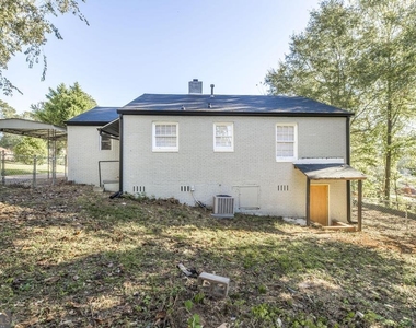 1930 Northbrook Avenue - Photo Thumbnail 4