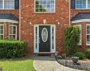 3951 Oak Field Drive - Photo Thumbnail 3