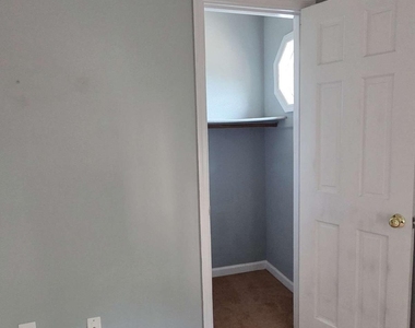 876 Indian Lake Drive Nw - Photo Thumbnail 8