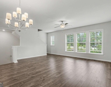 2087 Graywell Lane - Photo Thumbnail 5