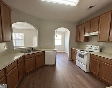 189 Ridgemont Road - Photo Thumbnail 6