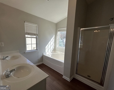 189 Ridgemont Road - Photo Thumbnail 12