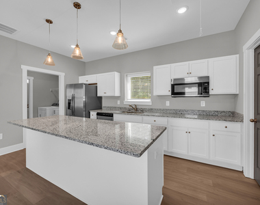 185 Miller Street - Photo Thumbnail 5
