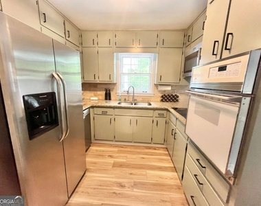3154 Barkside Court - Photo Thumbnail 7