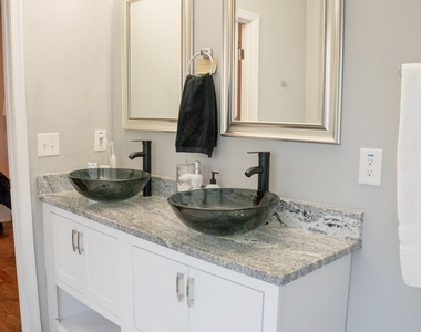 1005 Birch Street Sw - Photo Thumbnail 14