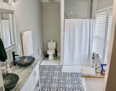 1005 Birch Street Sw - Photo Thumbnail 15