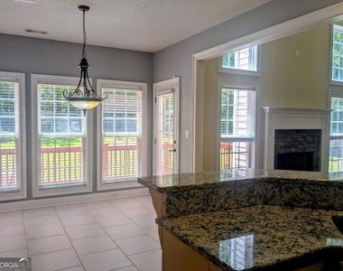 110 Lyndhurst Way - Photo Thumbnail 7