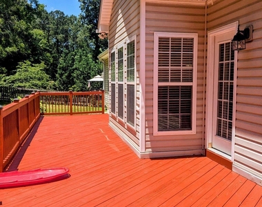 110 Lyndhurst Way - Photo Thumbnail 27