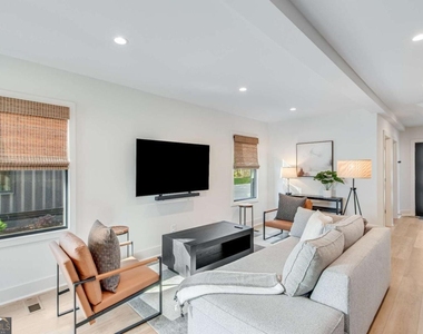 773 Bradford Street - Photo Thumbnail 9