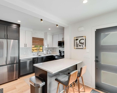773 Bradford Street - Photo Thumbnail 6