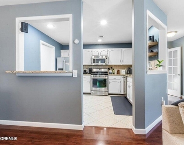 334 Mayfair Place - Photo Thumbnail 2