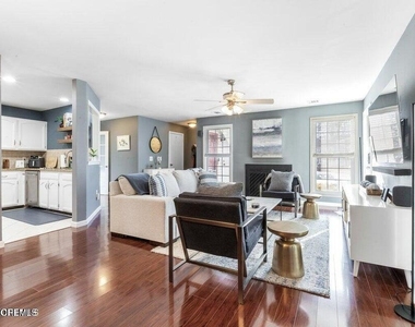 334 Mayfair Place - Photo Thumbnail 1