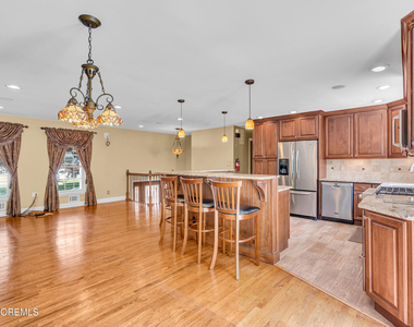 12 Windsor Road - Photo Thumbnail 4