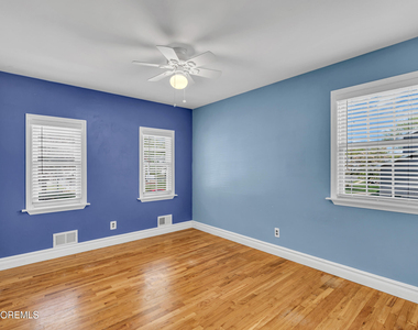 12 Windsor Road - Photo Thumbnail 9