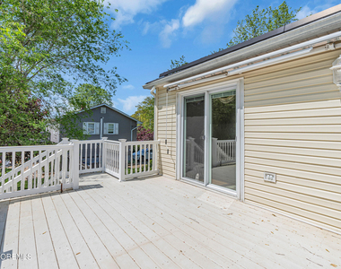 12 Windsor Road - Photo Thumbnail 18