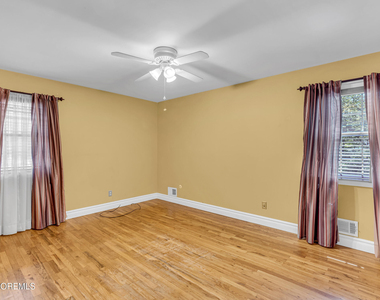 12 Windsor Road - Photo Thumbnail 8