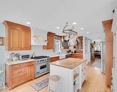 200a Beacon Boulevard - Photo Thumbnail 10
